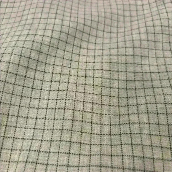 Robert Talbott Men’s Plaid Gray Black Long Sleeve Button Down Sz Medium - Picture 3 of 6